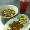 ทอดมันอร่อย ก๋วยเตียวไม่ถูกปากเท่าไร สั่งต้องเร็ว ไม่งั้นมีค้อน 555