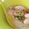 เส้นหมี่ลูกชิ้นปลา