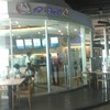 ร้านอยู่ด้านหน้า Food Land