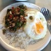 กระเพราหมูสับไข่ดาว.....