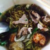 บะหมี่หมูหมัก ตับ น้ำตก