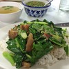 คะน้าหมูกรอบ 30.-