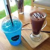 Ocean Blue/Hot Chocolate