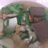  เกาเหลาเลือดหมู เพิ่มหมูกรอบ