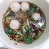 เส้นเล็กลูกชิ้นหมู