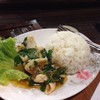 ข้าวกระเพราปลาหมึก