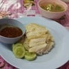 ข้าวมันไก่เนื้อ อก หนัง ในราคา 35 บาท