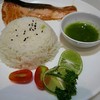 ข้าวสไปซี่มะนาวแซลม่อน