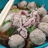 ก๋วยเตี๋ยวลูกชิ้นเนื้อสด