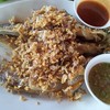 ปลาเนื้ออ่อนทอดกระเทียมพริกไทย