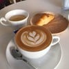 กาแฟน่าทานมาก แถมฟรีครัวซองให้ 1 ชิ้น ด้วย