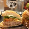 Pork for Me Burger (160 บาท) หั่นดูด้านในสักหน่อย