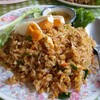 ข้าวผัดน้ำพริกเผาเนื้อ