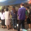คนรอซื้อเยอะมากก