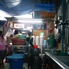 ช่วงเช้าร้านเพิ่งเปิด คนไม่เยอะ