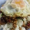 กระเพราหมูสับไข่ดาว