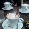 มีแท่งอบเชยหอมๆฉุนๆไว้คนกาแฟด้วย