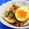 ยำไข่ใส่หมู (35 บาท) 