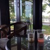ฝั่งนี้มีร้านอาหารด้วย