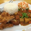 ข้างแกงกะหรี่หมูทอด