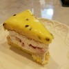 Passion Fruit Cake (100 บาท)