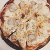 salmon and mushroom pizza