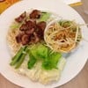 ข้าวหมูกรอบส้มตำ