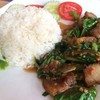คะน้าหมูกรอบ