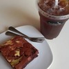 อเมริกาโน่เย็น 55 บาท ขนม 1 ชิ้น 65 บาท