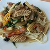 สปาเกตตี้ขี้เมา.  85 บาท  ผัดช้ำเกินไป ..