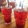น้ำกระเจี๊ยบ. ทางร้านต้มเองด้วยนะคะ. สีสวยยยรสดี