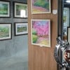 ภายในร้าน - บ้านพัก home stay ข้างหลังร้านเป็น แกลอรี