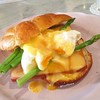 Egg benedict With Ham & Asparahus