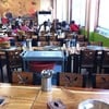 โต๊ะและเตาของร้าน