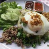 นี่คะ ข้าวพันผักไม่มีข้าวนะแต่ชื่อข้าวพันผัก