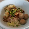 เส้นเล็กแห้งลูกชิ้นเนื้อใส้