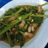 ผักบุ้งไฟแดงหมูกรอบ