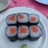 ซูชิไส้ปลาแซลมอน 45 บาท