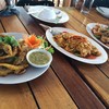 ปลาขมิ้นทอด ปูผัดผงกะหรี่ กุ้งซอสมะขาม