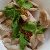 ปลาลวกจิ้ม 100 แต่ป้ายแปะข้างร้านบอก 60