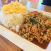 ข้าวกระเพราไก่สับ กุ้ง ปลาหมึก ราดไข่คน! ไซส์ยักษ์ อู้หู มันเยอะมากกกก