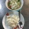 ต้มยำเนื้อปลาและไข่ปลา พร้อมข้าวสวย