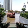 เรือลำนี้ที่พาเราข้ามแม่น้ำไป