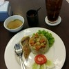 ข้าวแกงเขียวหวานไก่ ปลาสลิดทอด..^^@Nous Cafe