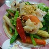 กุ้งผัดผักรวม