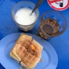 ขนมปัง+นมสดร้อน น้ำชา