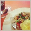 กะเพราข้อไก่ ชาร้อน สำหรับมื้อเช้าหลังจากปาร์ตี้ครับ