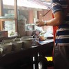 ทำเองทุกอย่าง แม้กระทั้งคั่วถั่ว คั่วพริกฯลฯ