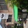 ร้านเป็นห้องแถวห้องเดียว