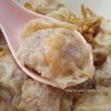 กุ้งเป็นตัวผสมหมูสับเล็กน้อย ได้รสสัมผัสของเนื้อกุ้ง ไม่ใช่แค่กลิ่นกุ้ง
